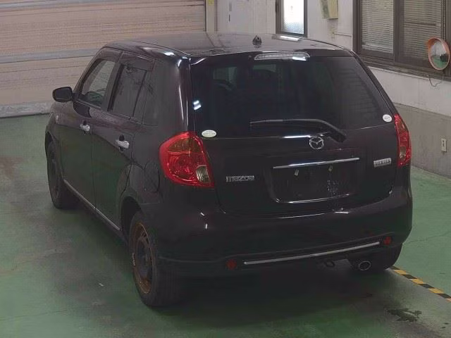 MAZDA VERISA