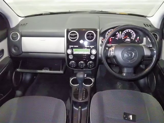 MAZDA VERISA