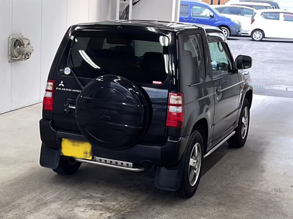 MITSUBISHI PAJERO MINI