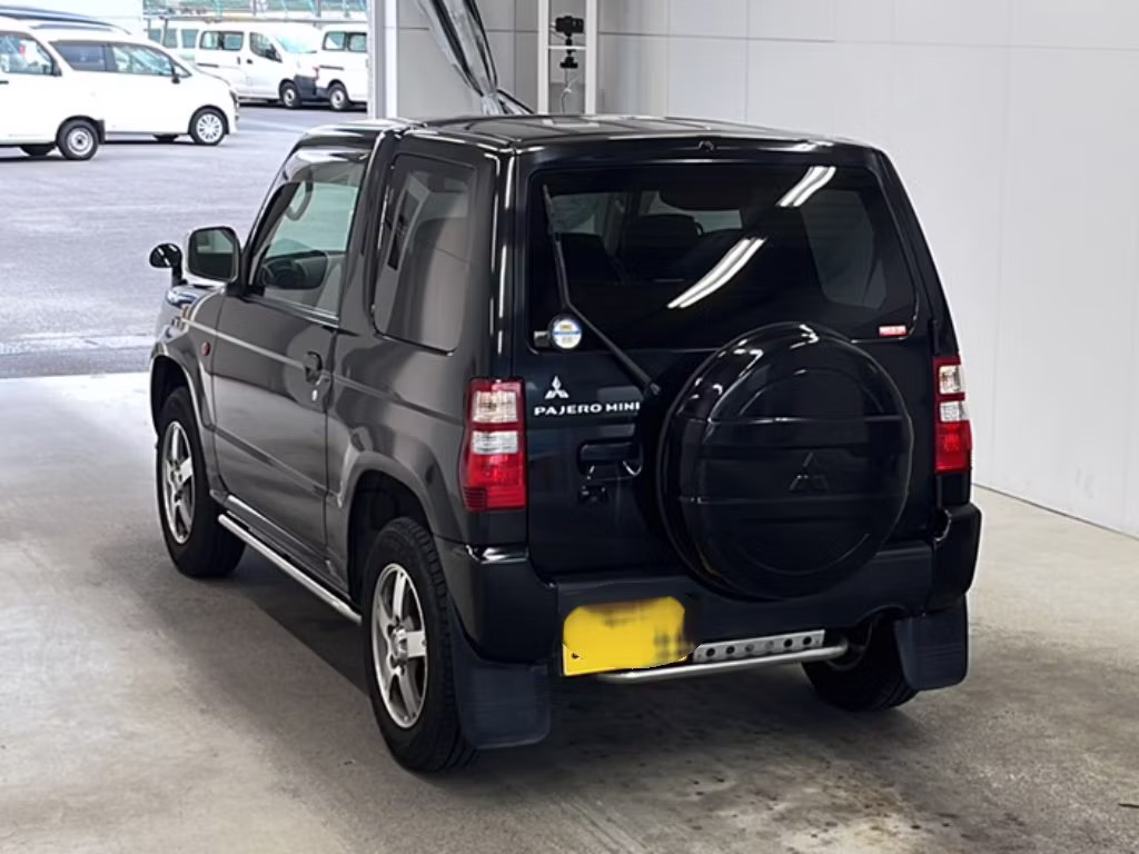 MITSUBISHI PAJERO MINI