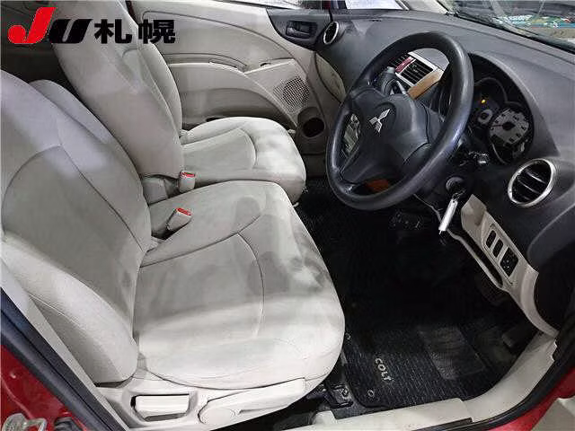 MITSUBISHI COLT