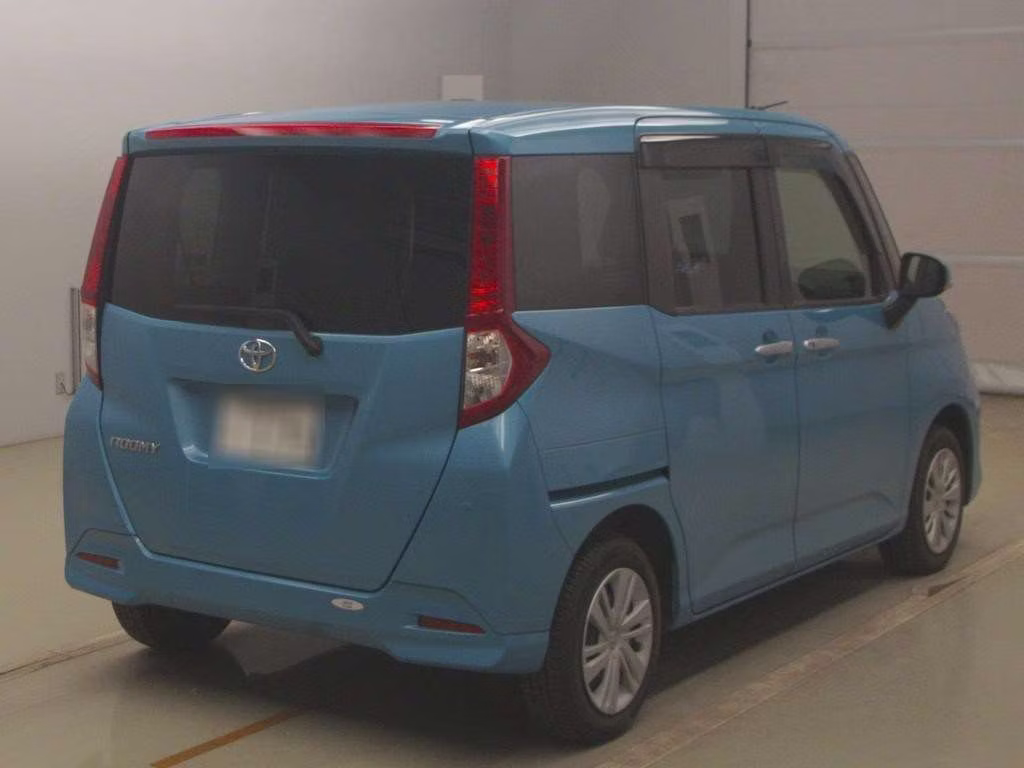 TOYOTA ROOMY