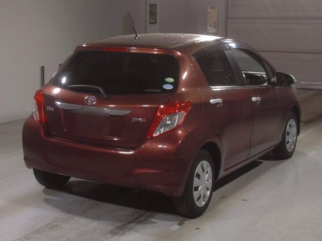 TOYOTA VITZ