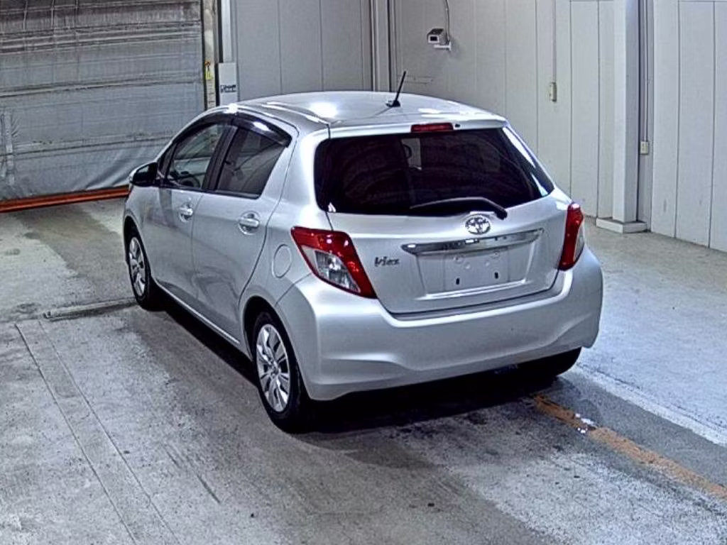TOYOTA VITZ