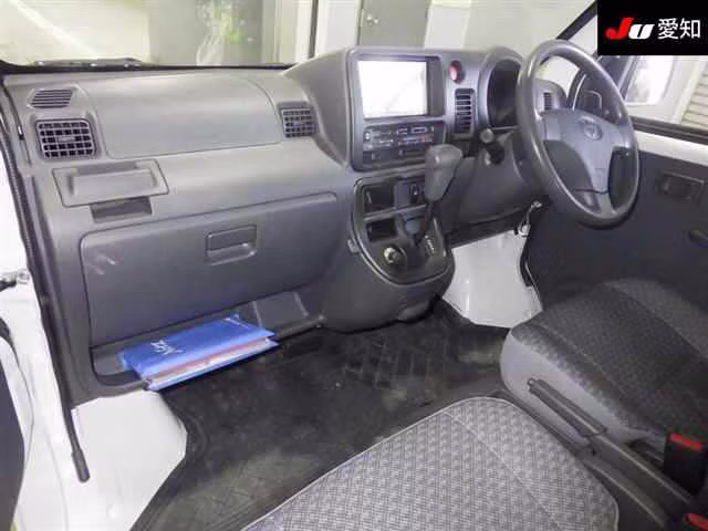 TOYOTA PIXIS VAN