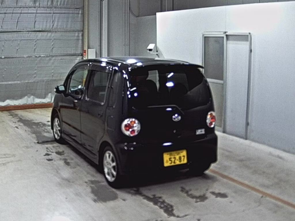 DAIHATSU MOVE LATTE