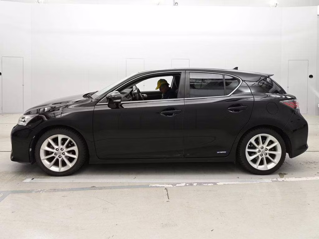 LEXUS CT200H