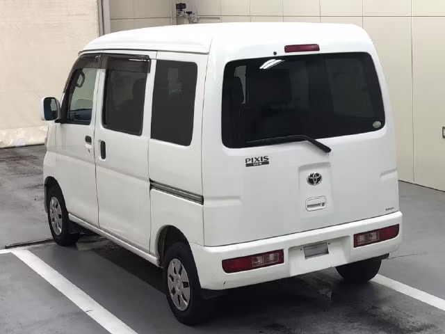 TOYOTA PIXIS VAN
