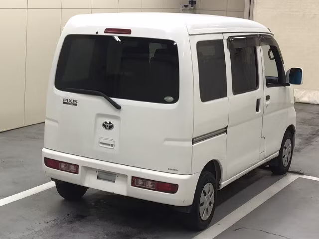 TOYOTA PIXIS VAN