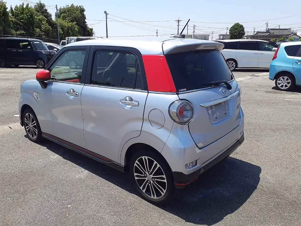 DAIHATSU CAST