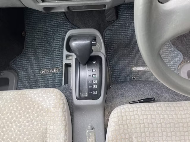 MITSUBISHI TOWN BOX