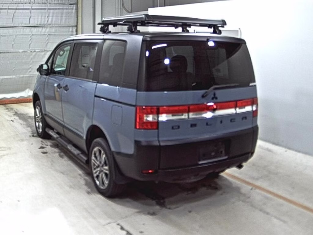 MITSUBISHI DELICA D:5