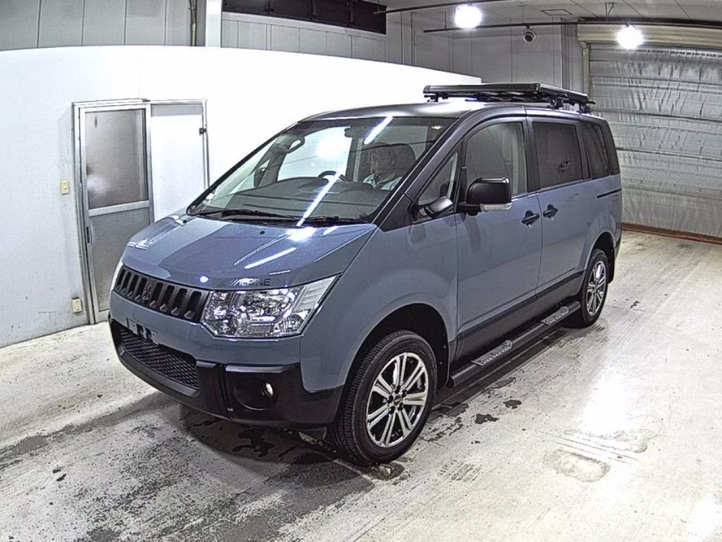 MITSUBISHI DELICA D:5
