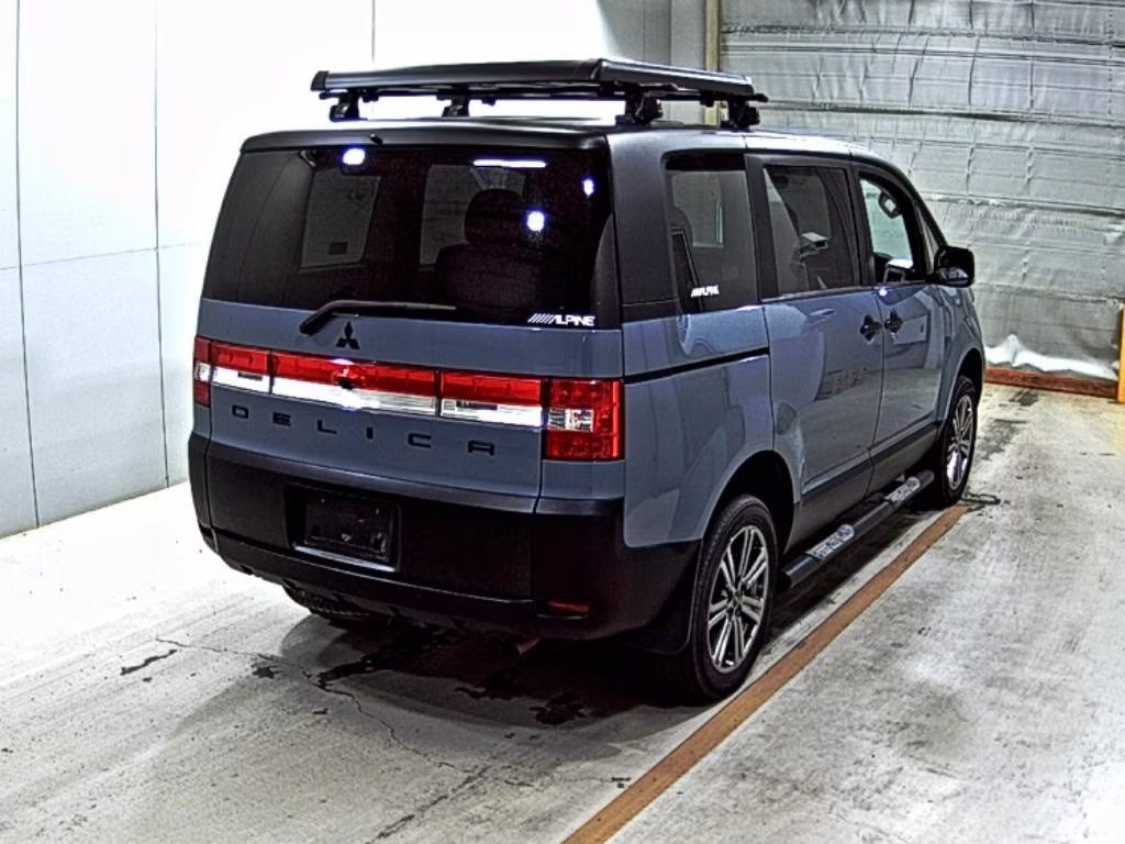 MITSUBISHI DELICA D:5