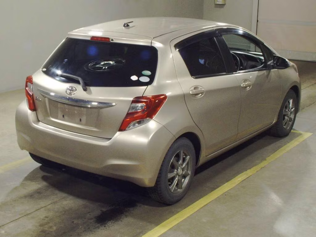 TOYOTA VITZ