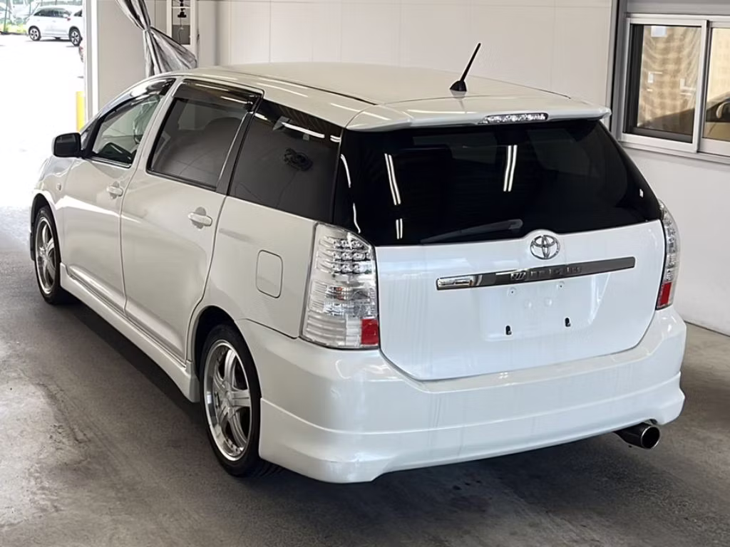 TOYOTA WISH