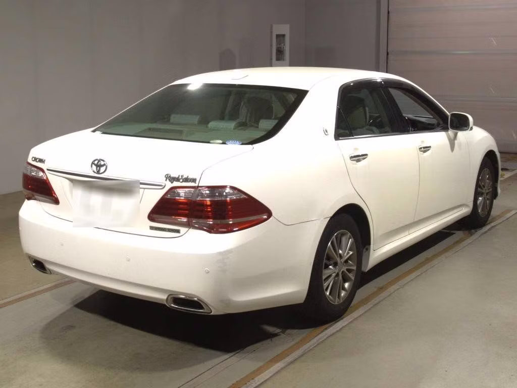 TOYOTA CROWN