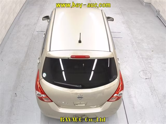 NISSAN TIIDA