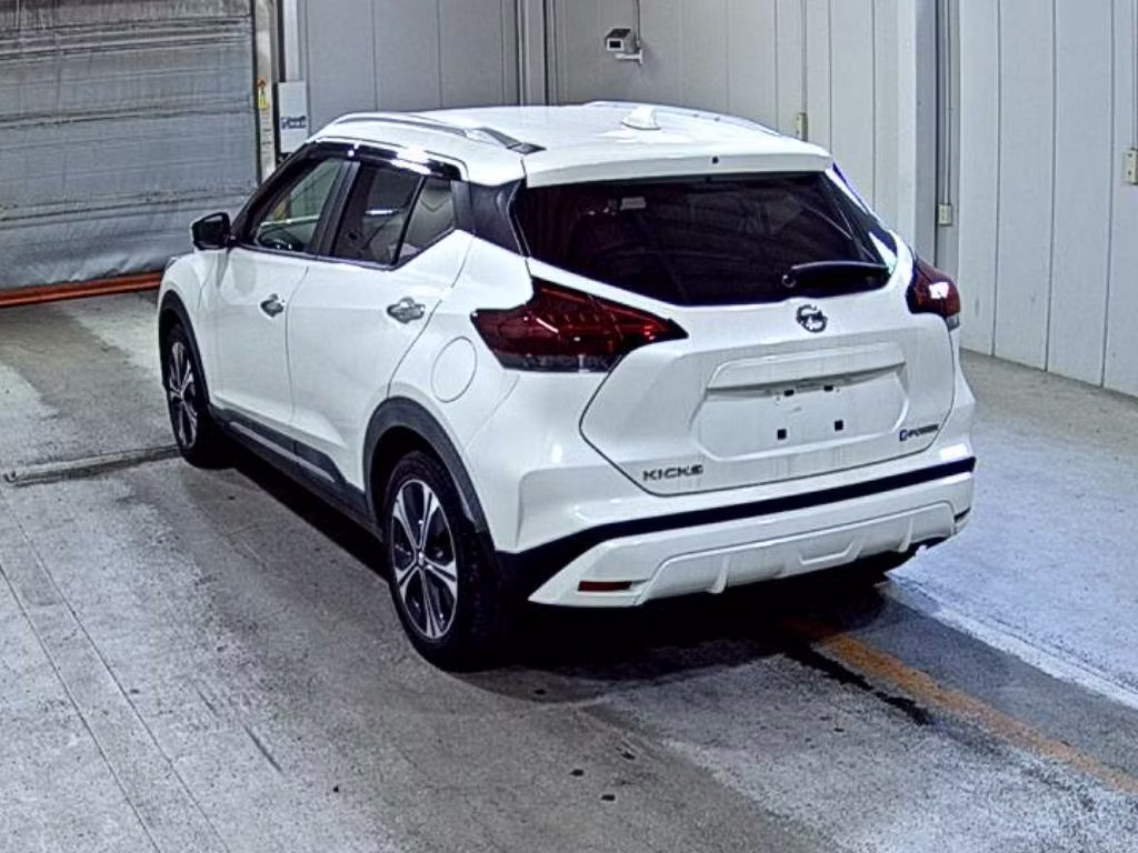 NISSAN KICKS