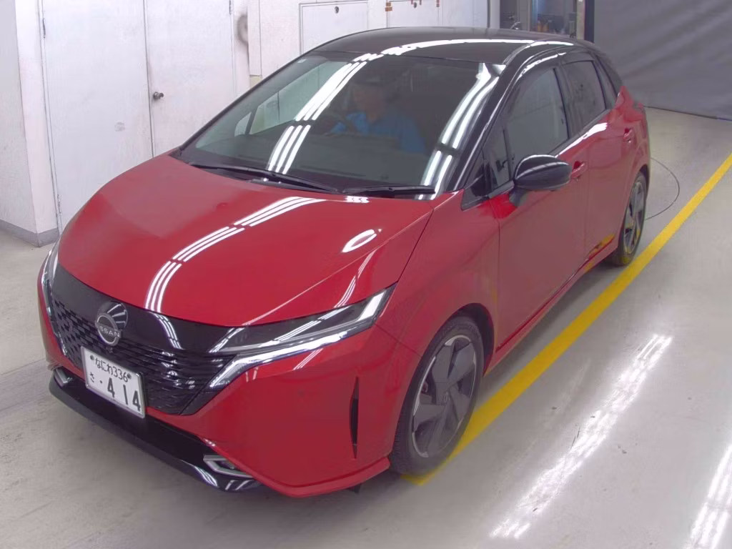 NISSAN AURA