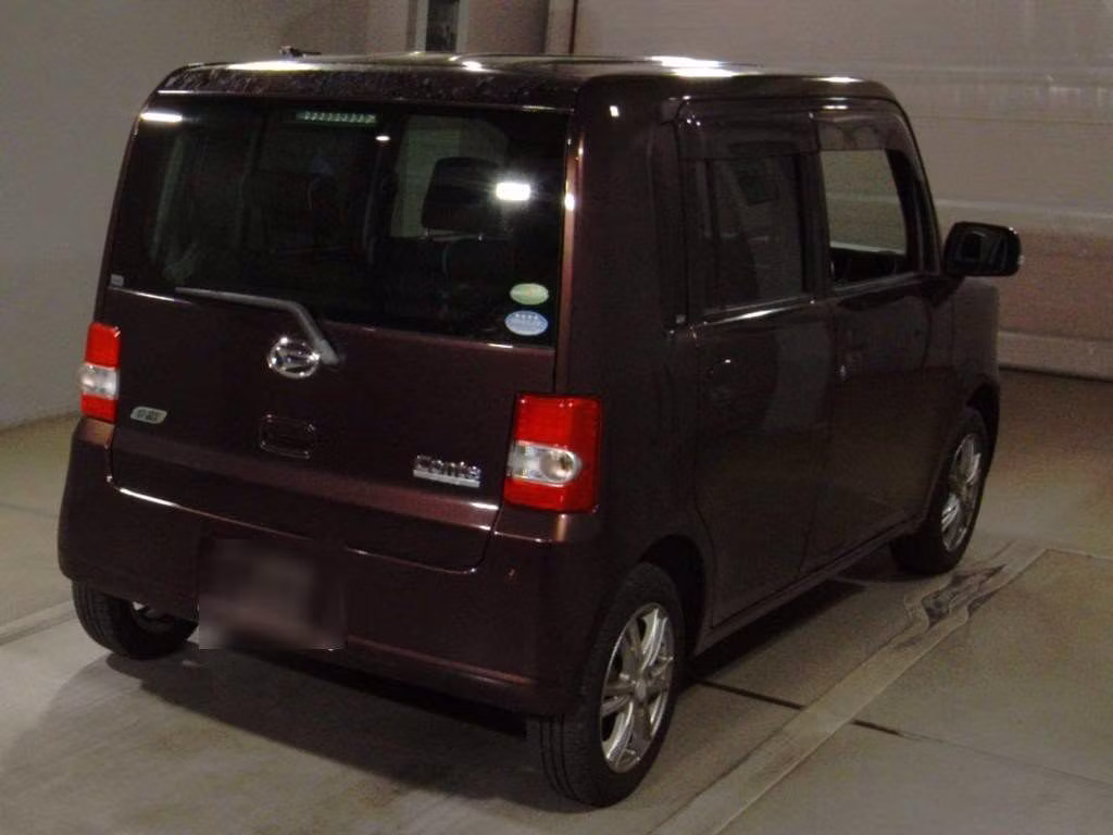 DAIHATSU MOVE CONTE