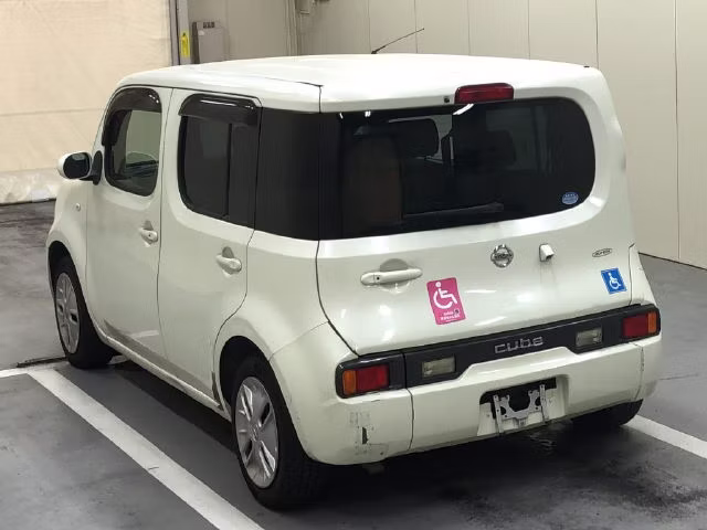 NISSAN CUBE