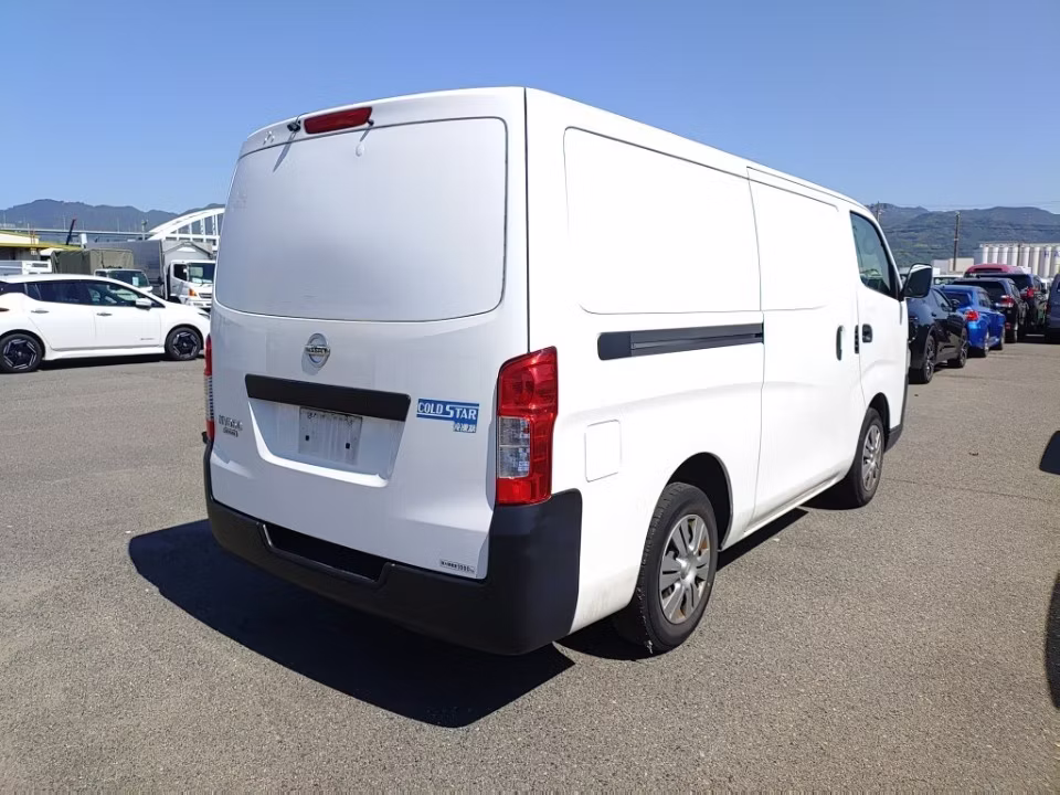 NISSAN NV350 CARAVAN