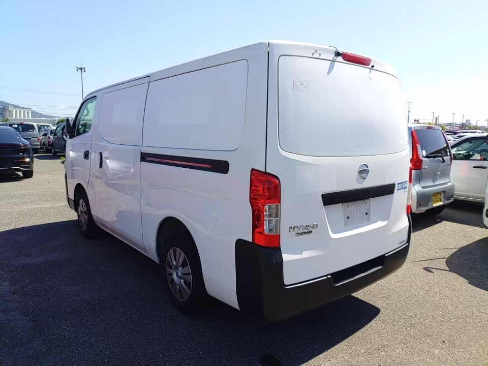 NISSAN NV350 CARAVAN