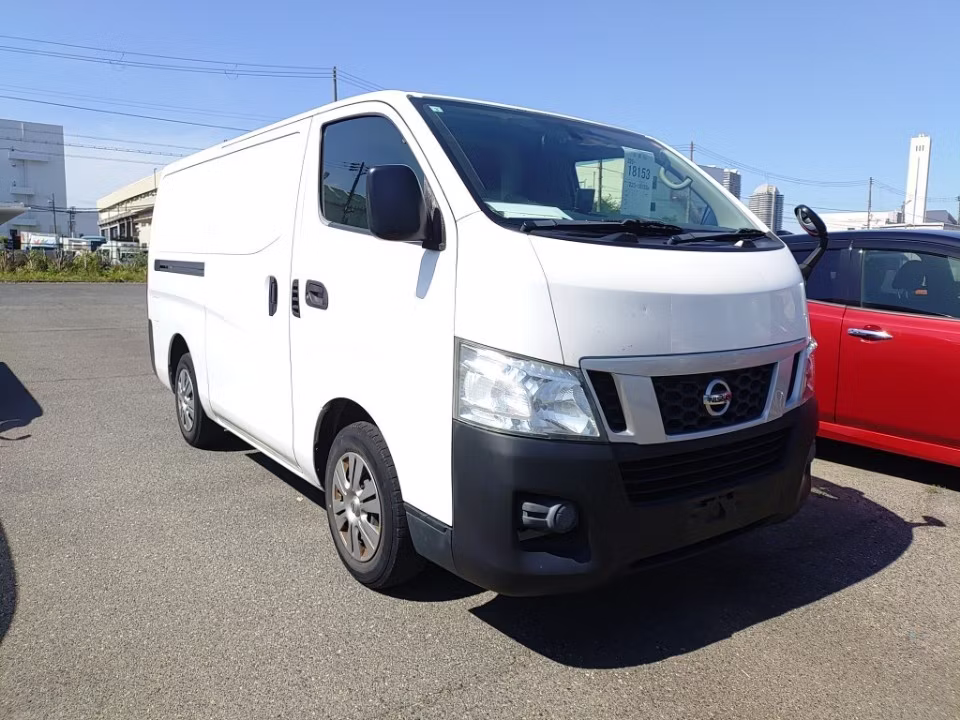 NISSAN NV350 CARAVAN