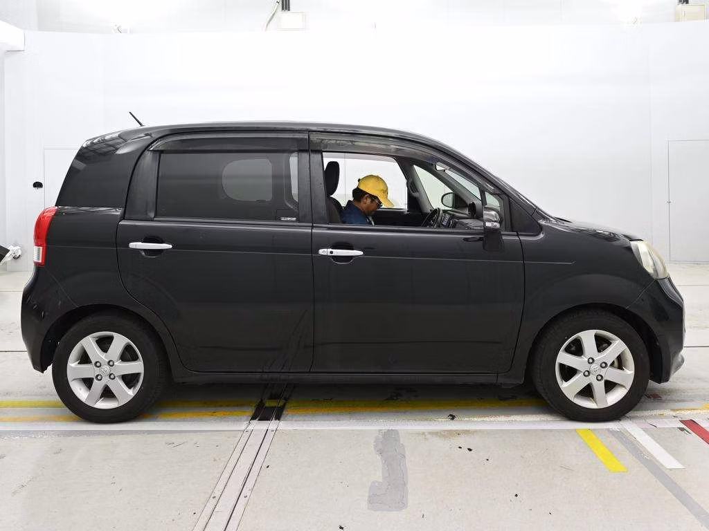 TOYOTA PORTE