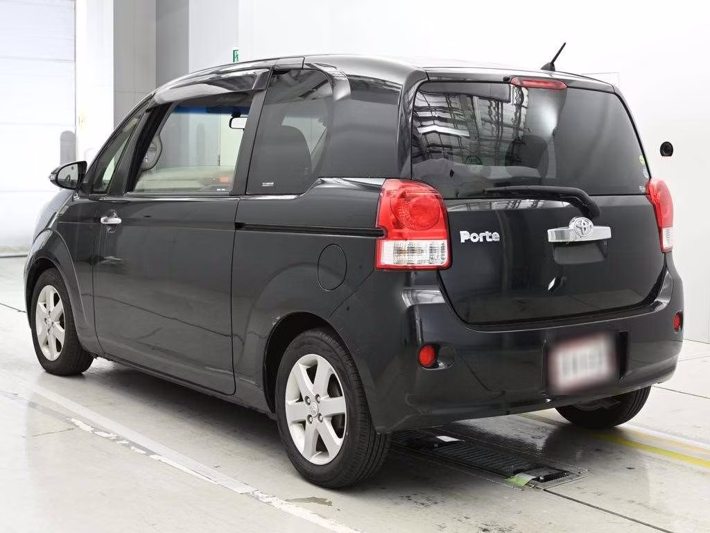 TOYOTA PORTE