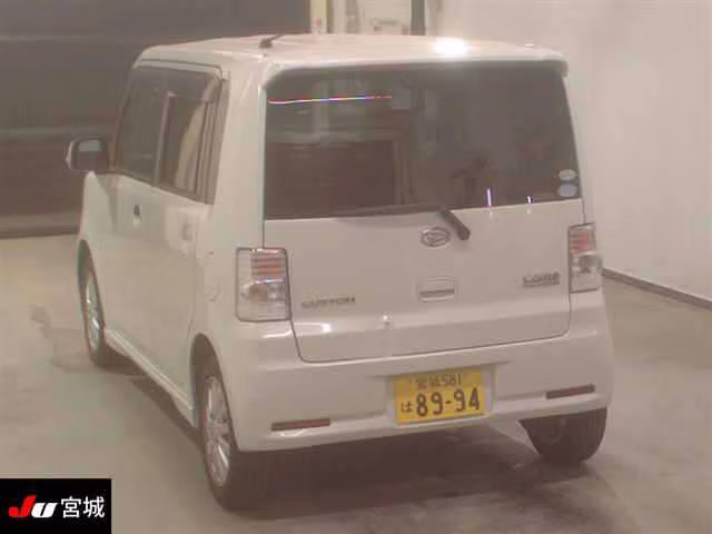 DAIHATSU MOVE CONTE