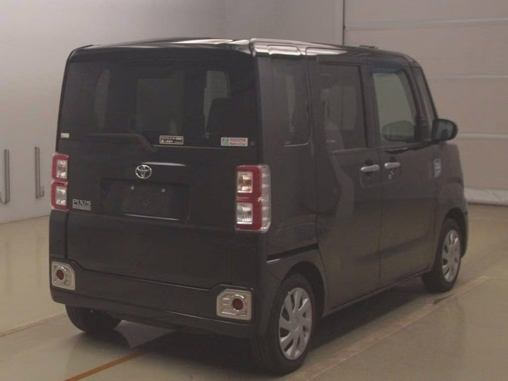 TOYOTA PIXIS MEGA
