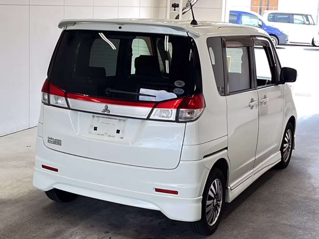 MITSUBISHI DELICA D:2