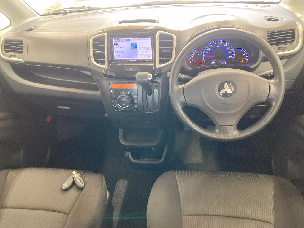 MITSUBISHI DELICA D:2