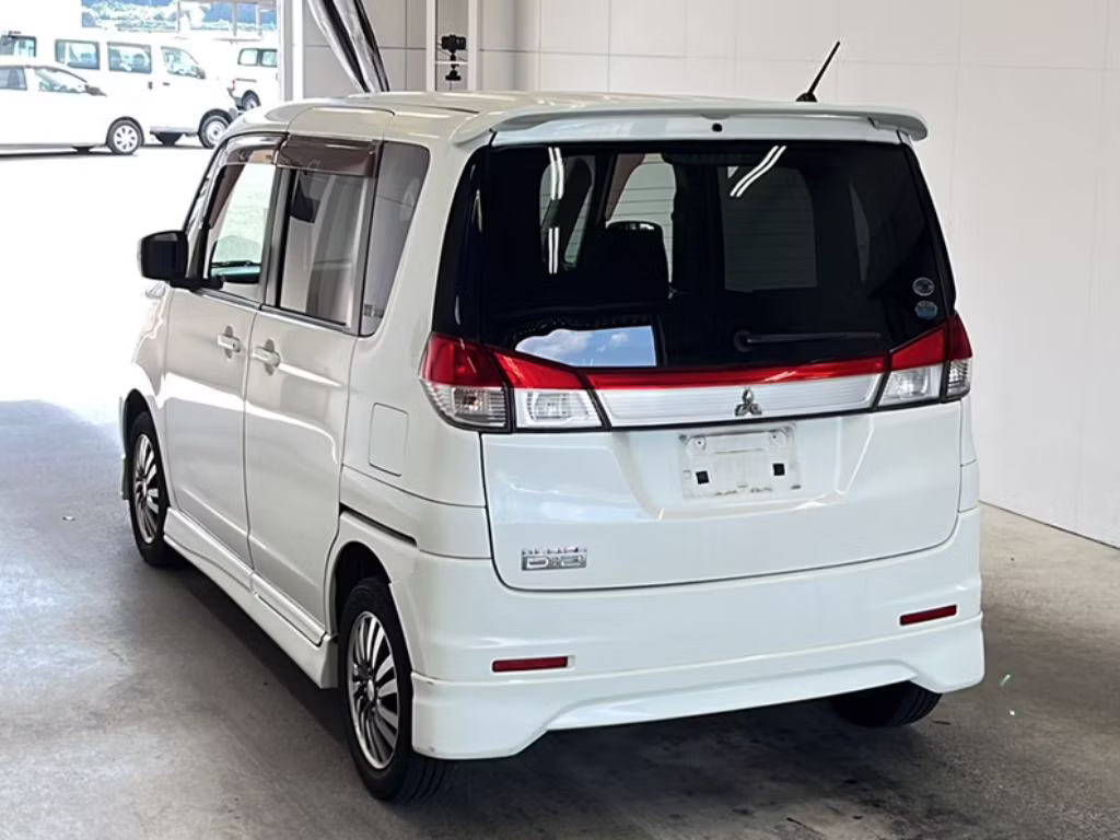MITSUBISHI DELICA D:2