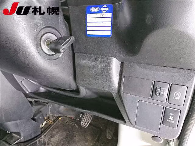 TOYOTA PIXIS VAN
