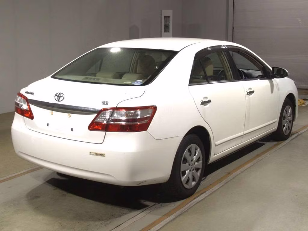 TOYOTA PREMIO
