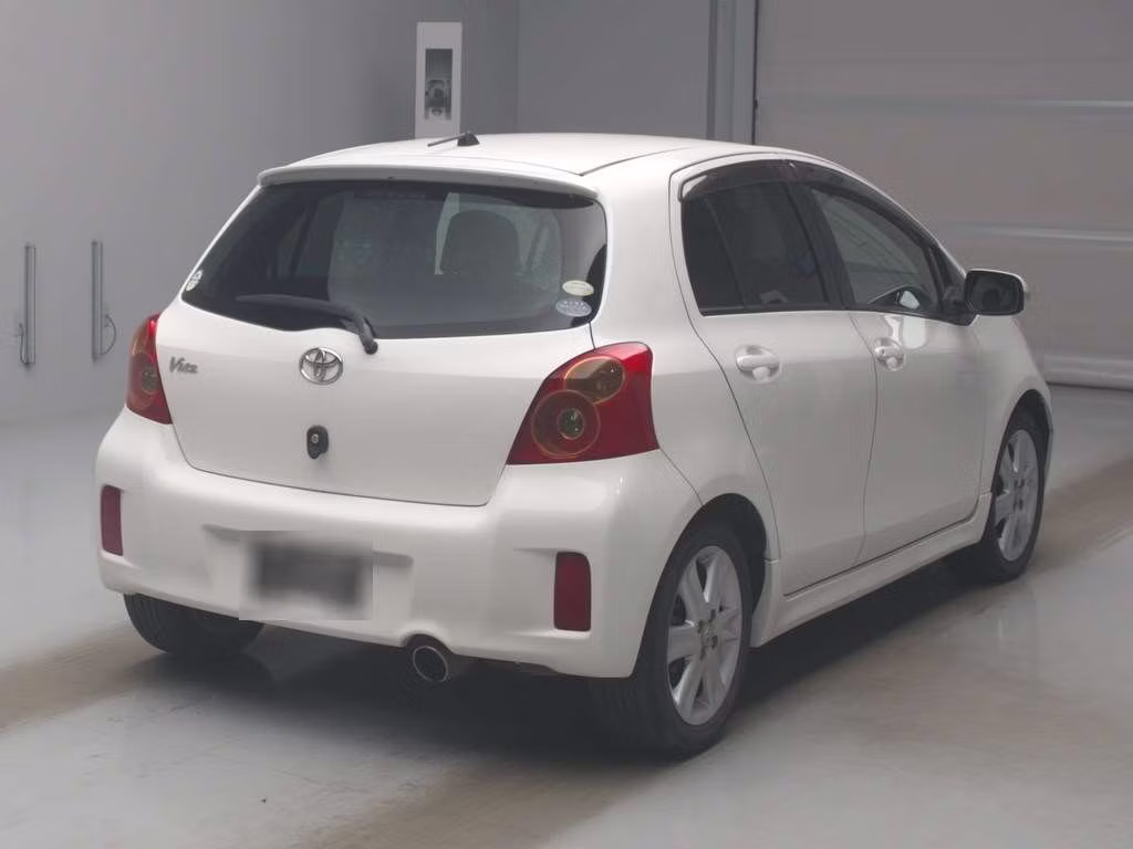 TOYOTA VITZ