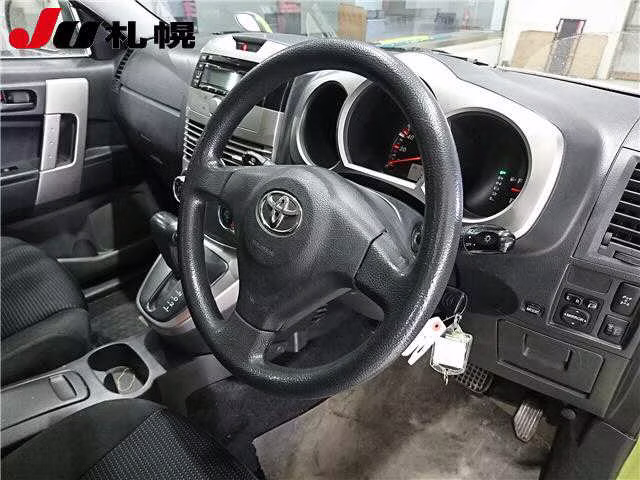 TOYOTA RUSH