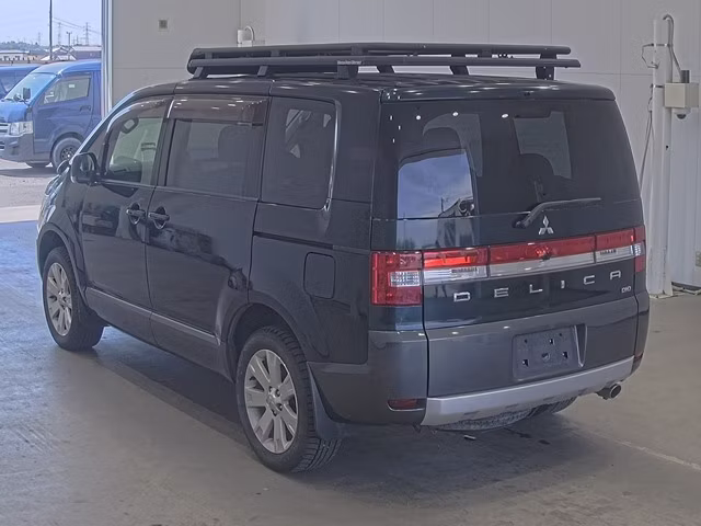 MITSUBISHI DELICA D:5