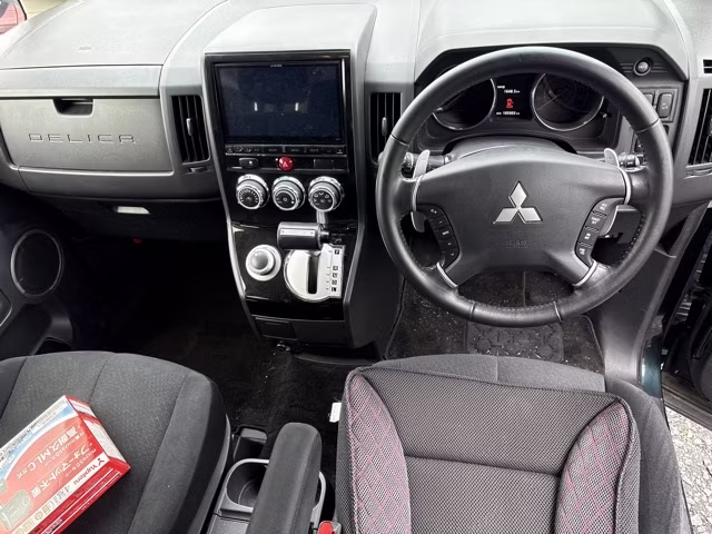 MITSUBISHI DELICA D:5
