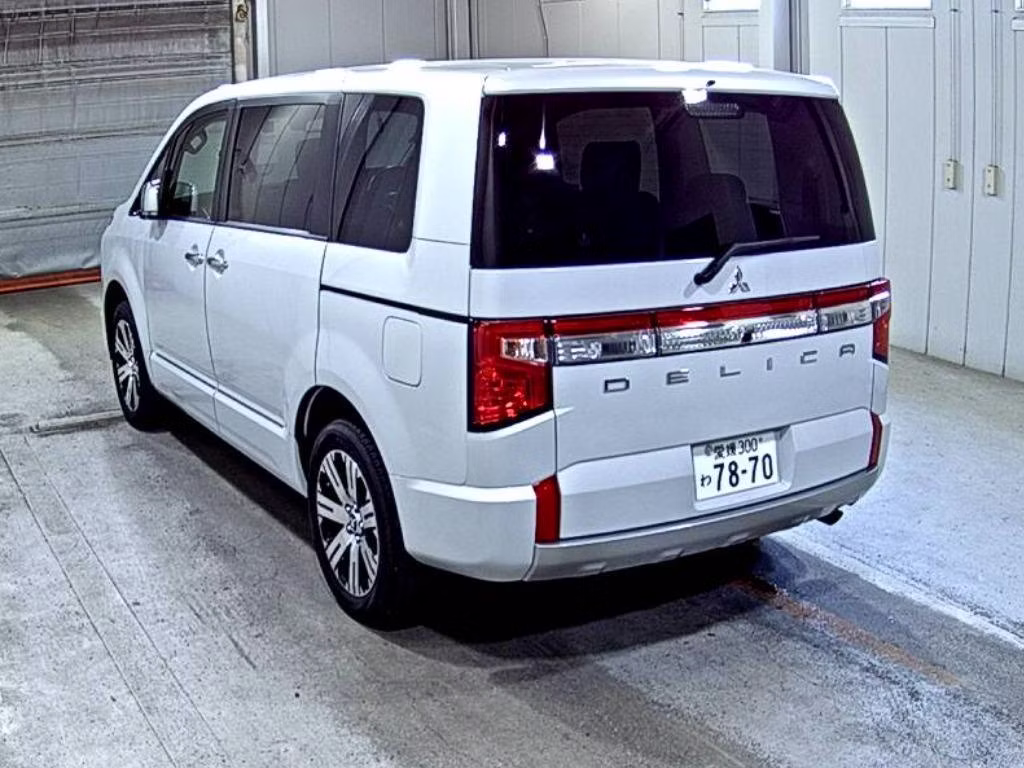 MITSUBISHI DELICA D:5