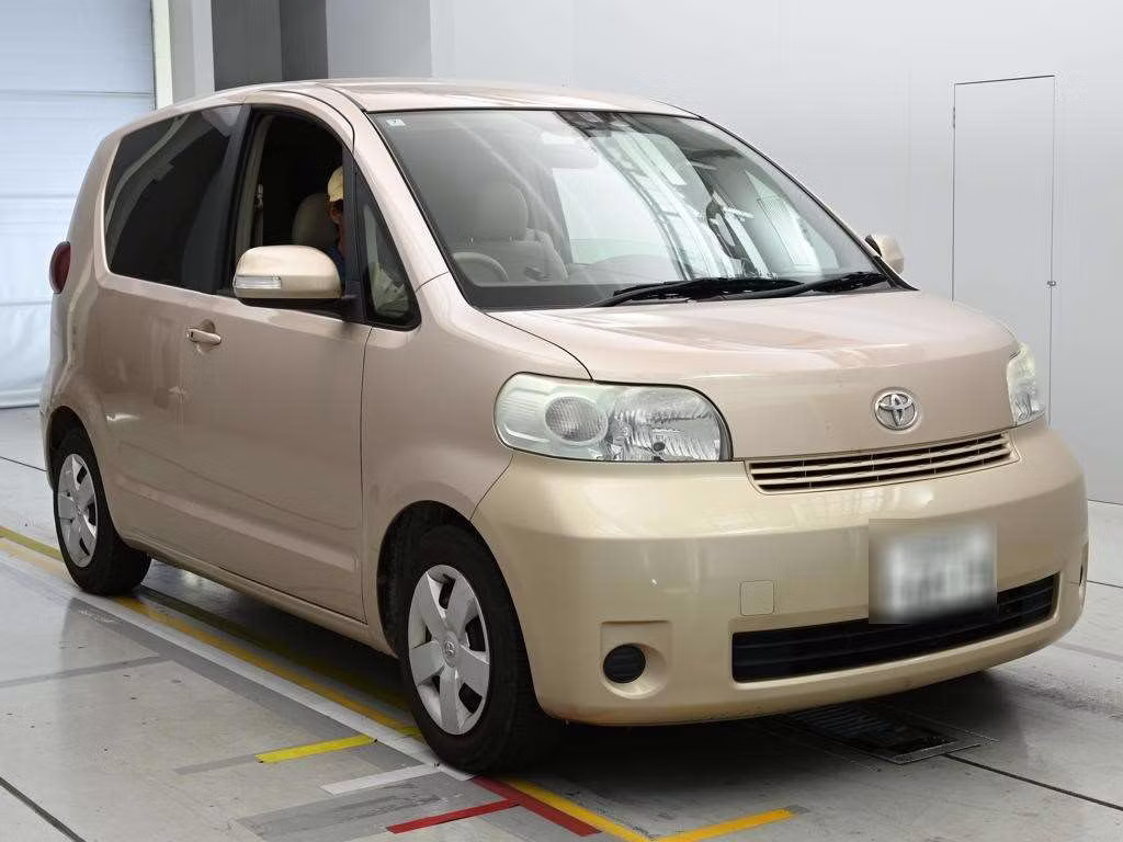 TOYOTA PORTE