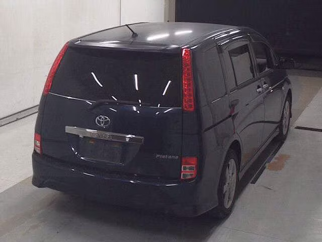 TOYOTA ISIS