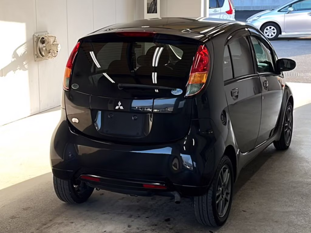 MITSUBISHI I