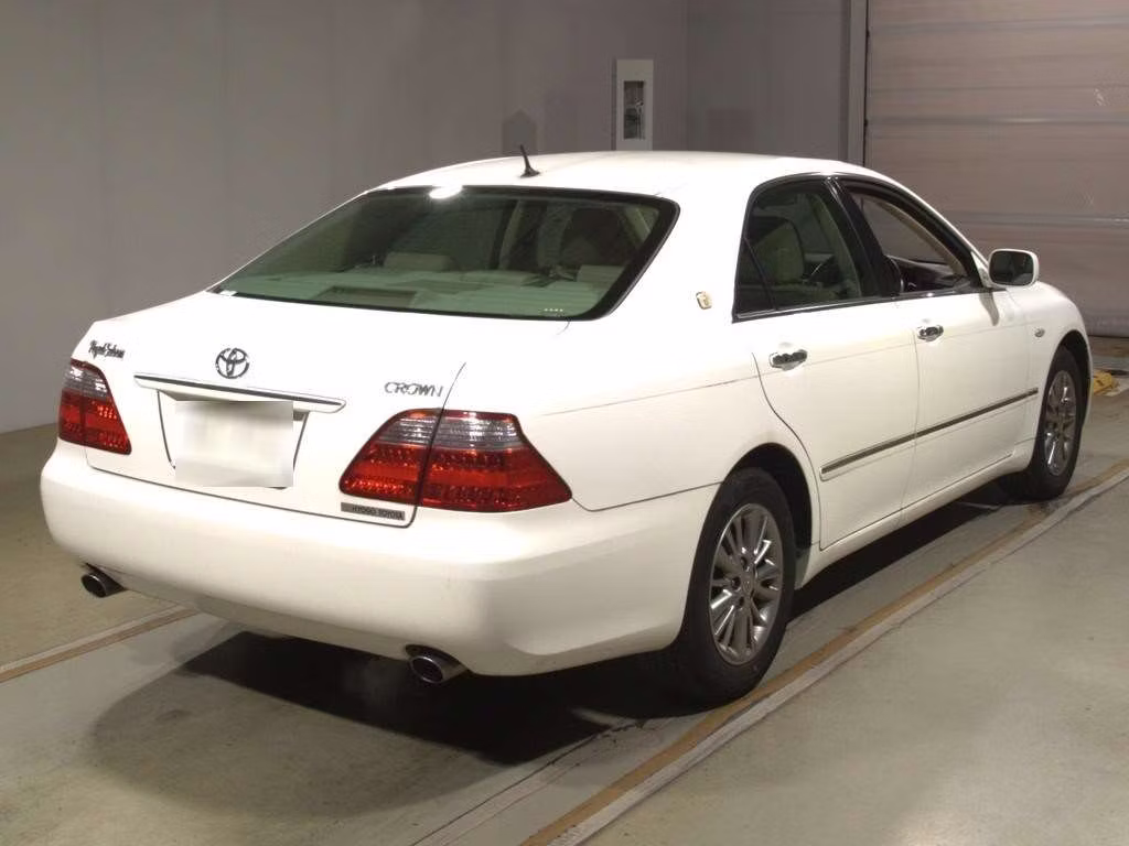TOYOTA CROWN