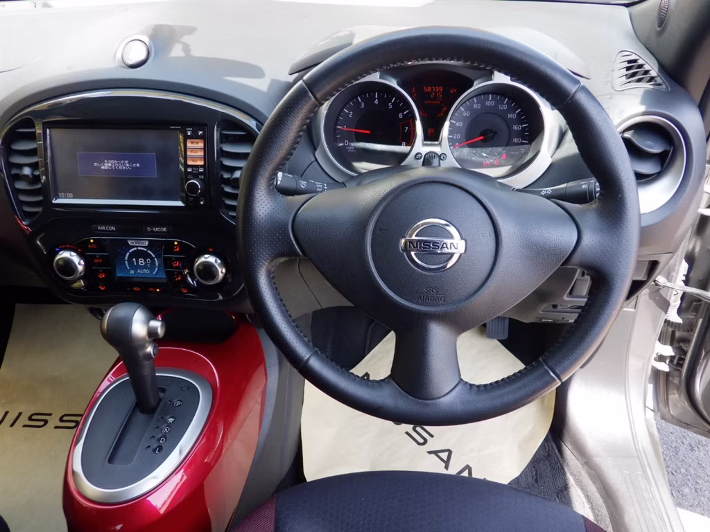 NISSAN JUKE