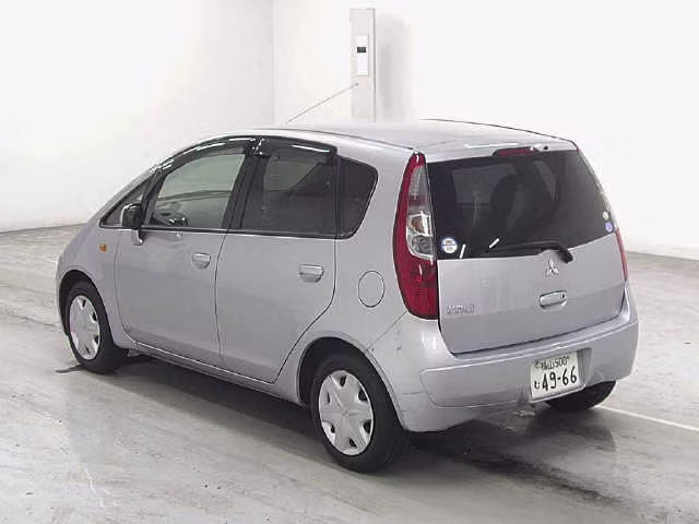 MITSUBISHI COLT