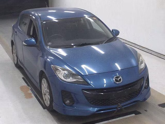 MAZDA AXELA
